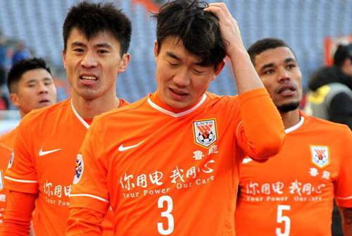 鹈鹕第二节7次失误，单节净负14分半场落后老鹰10分